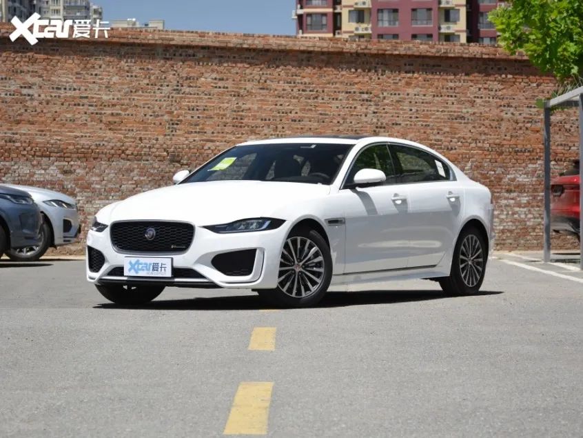 要买别犹豫，四款“打骨折”中型车推荐