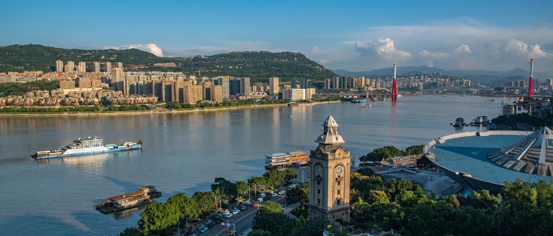 南浦一梦趁着秋光正好踏上家乡万州的小路把美景定格让乡恋永存万州