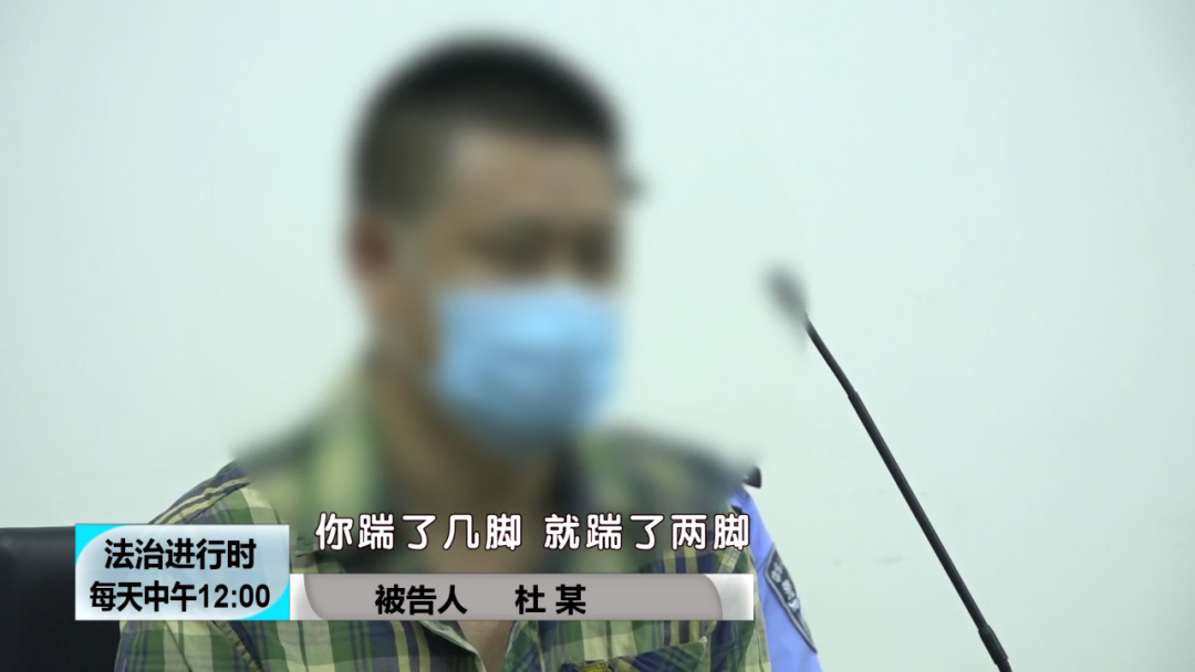 北京奇案：男子飞起两脚将电梯门踹到严重变形，监控记录全过程休闲区蓝鸢梦想 - Www.slyday.coM