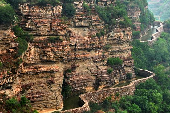 巴东红旗渠在哪里 黄治国个人履历