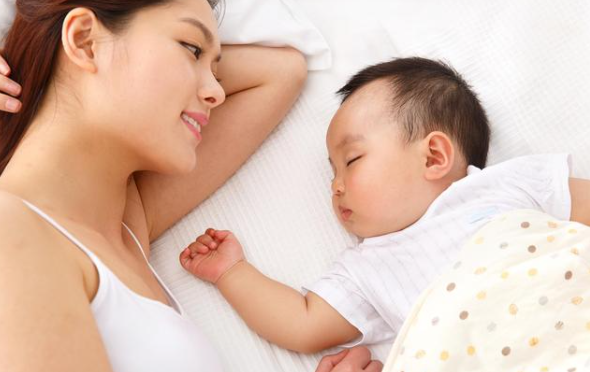 都说“秋天是断奶黄金期”,给娃断奶,选对时机用对方法更重要休闲区蓝鸢梦想 - Www.slyday.coM 都说“秋天是断奶黄金期”,给娃断奶,选对时机用对方法更重要休闲区蓝鸢梦想 - Www.slyday.coM