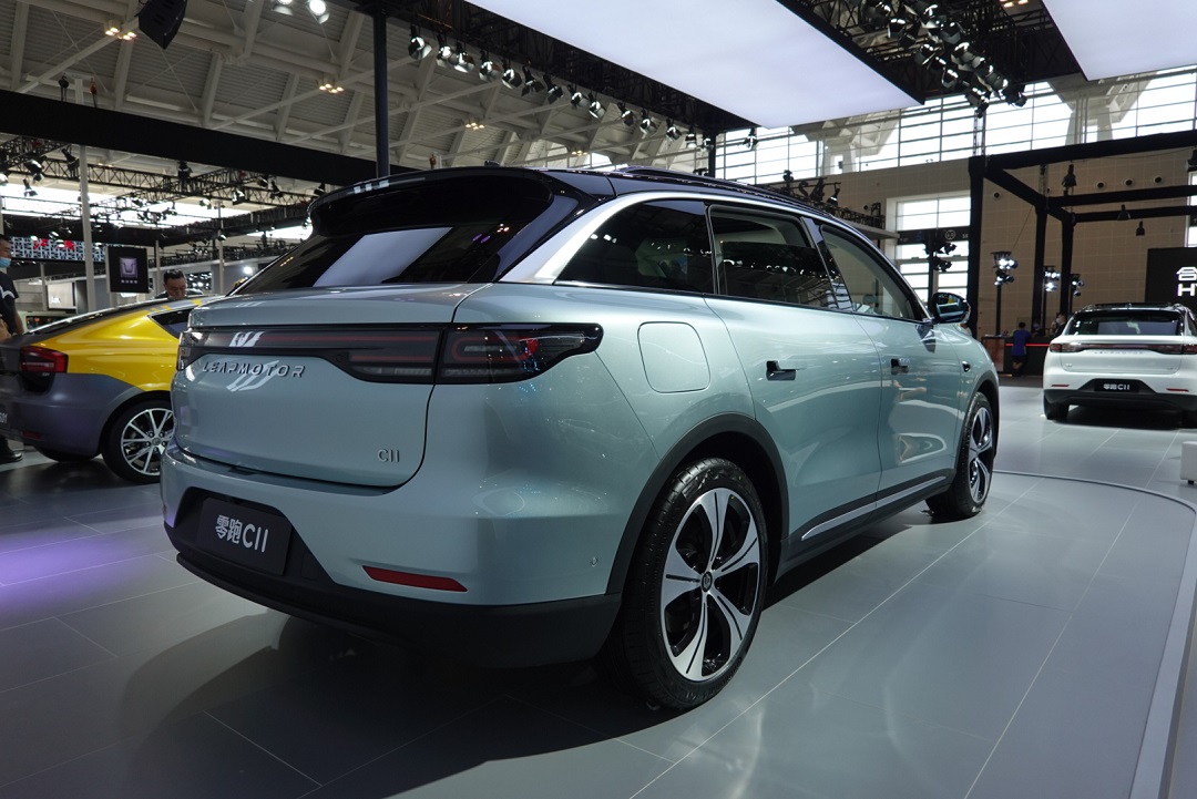 98万元起 配无边框车门 零跑c11实车亮相-新浪汽车