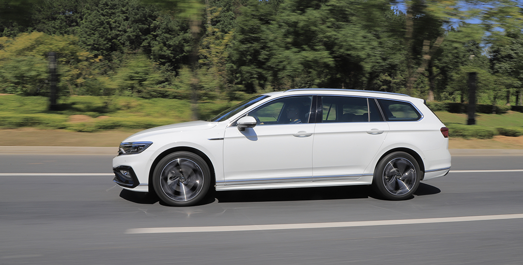 旅行车应该是什么样子的试驾大众进口新蔚揽旅行车20tsi