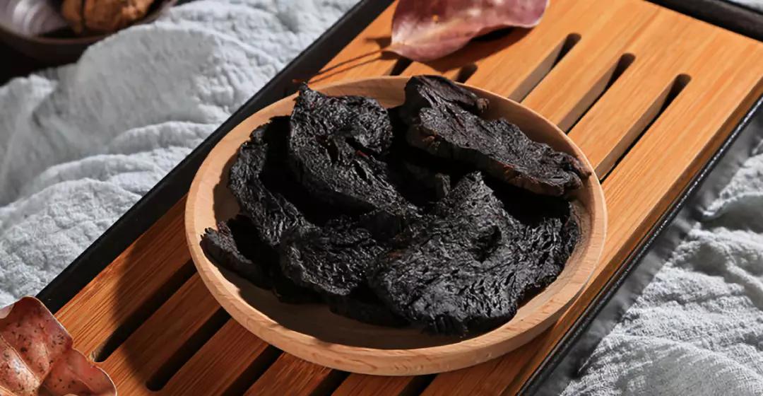 九蒸九晒的黄精是怎样的一个制作流程呢?