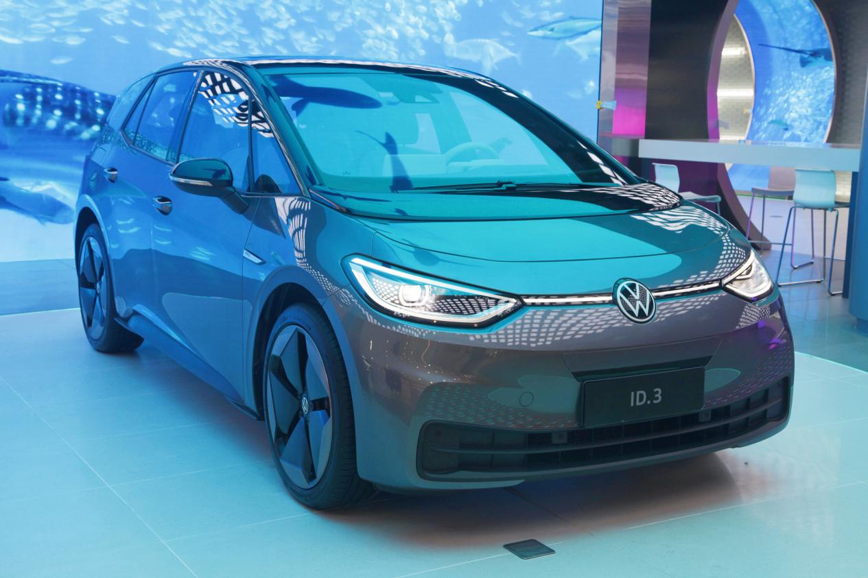 大众纯电门面之电动版高尔夫?实拍体验上汽大众id.