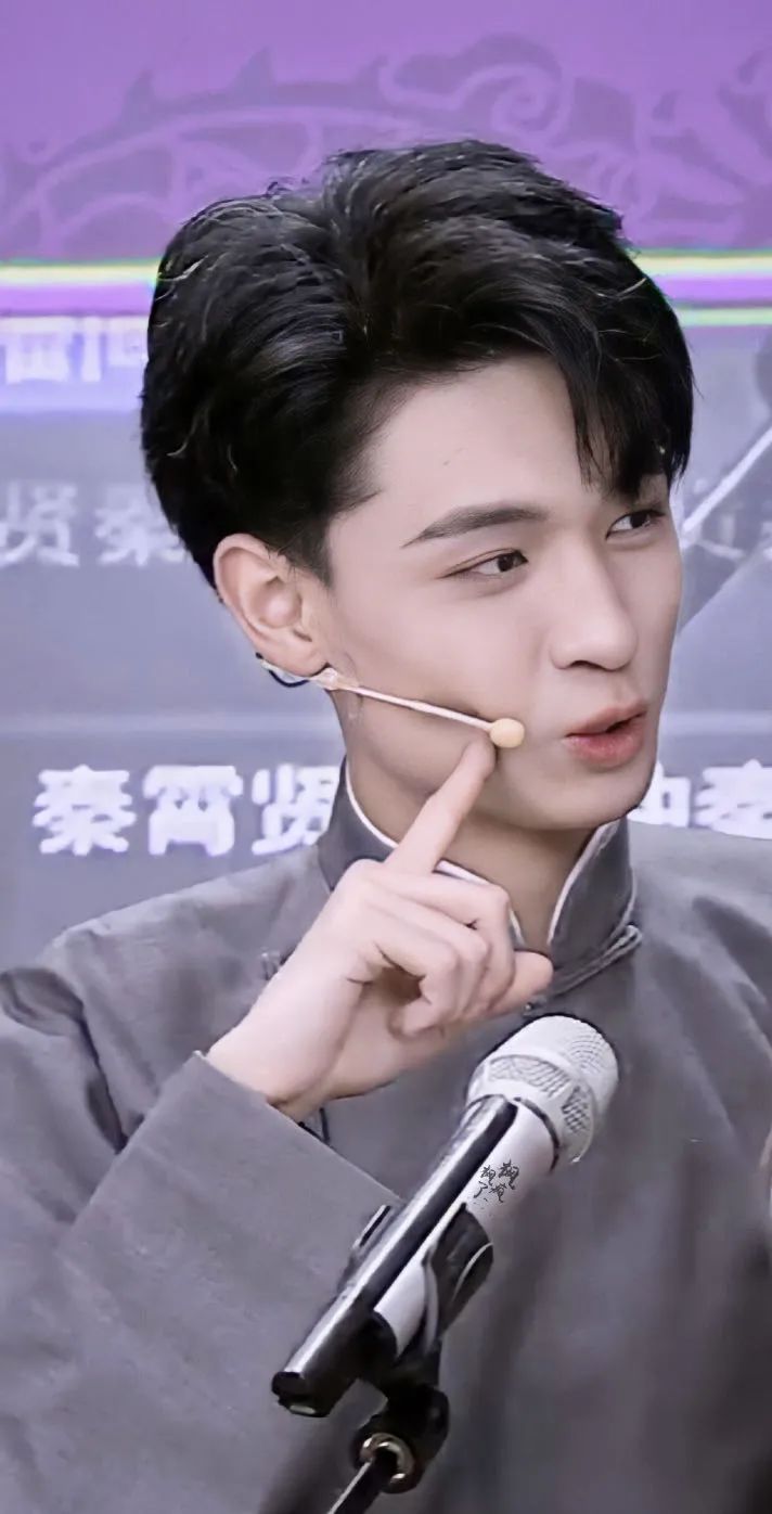 德云社的三个发展新生代:张九龄,周九良,秦霄贤__财经头条