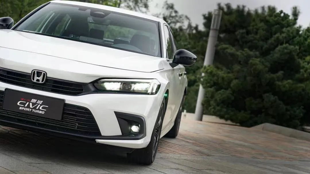 第十一代思域vs广本integra型格:居家or运动