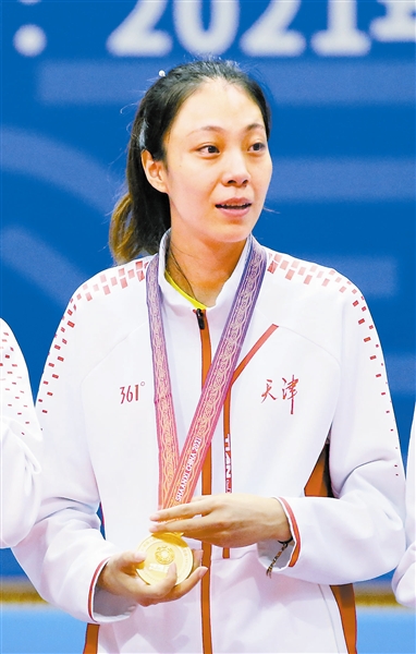 王宁用金牌见证美好爱情