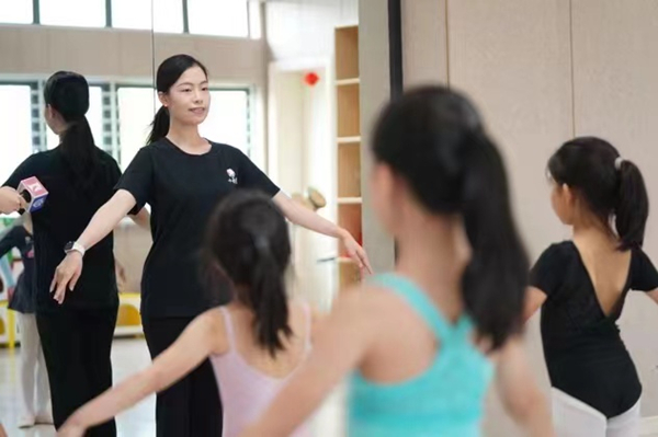 上海小学生为何都爱上了“330”？“双减”之后，小荧星推出新服务休闲区蓝鸢梦想 - Www.slyday.coM