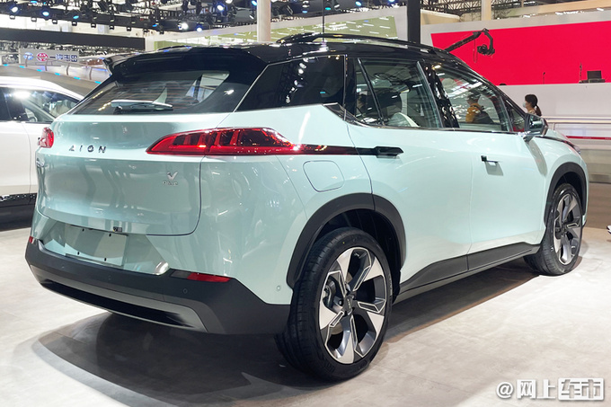 广汽埃安改款aion v上市,17.26万起售