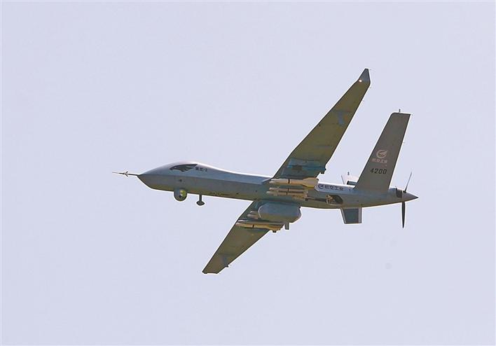 看国之重器龙啸九天鲲龙ag600翼龙2无人机首次亮相珠海航展