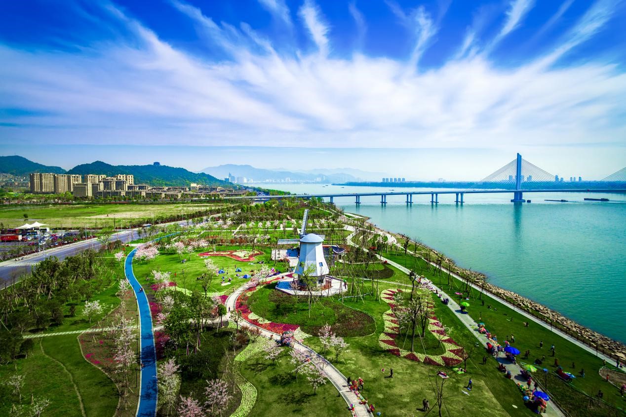 春江两岸初现"十字金轴" 富阳加速城市新轴线立起来|富阳市_新浪新闻