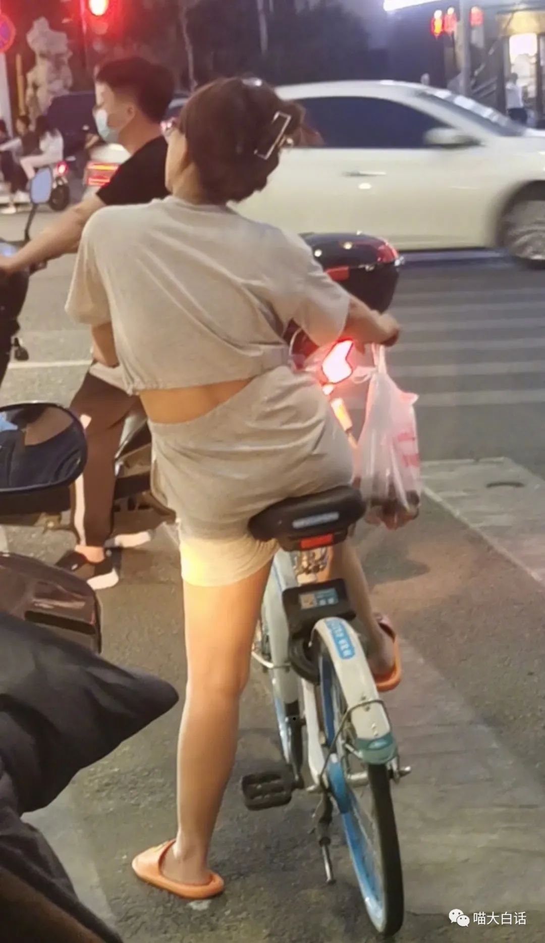 “被美女要微信千万别自作多情！！！”哈哈哈哈哈这结局是我没想到的...休闲区蓝鸢梦想 - Www.slyday.coM