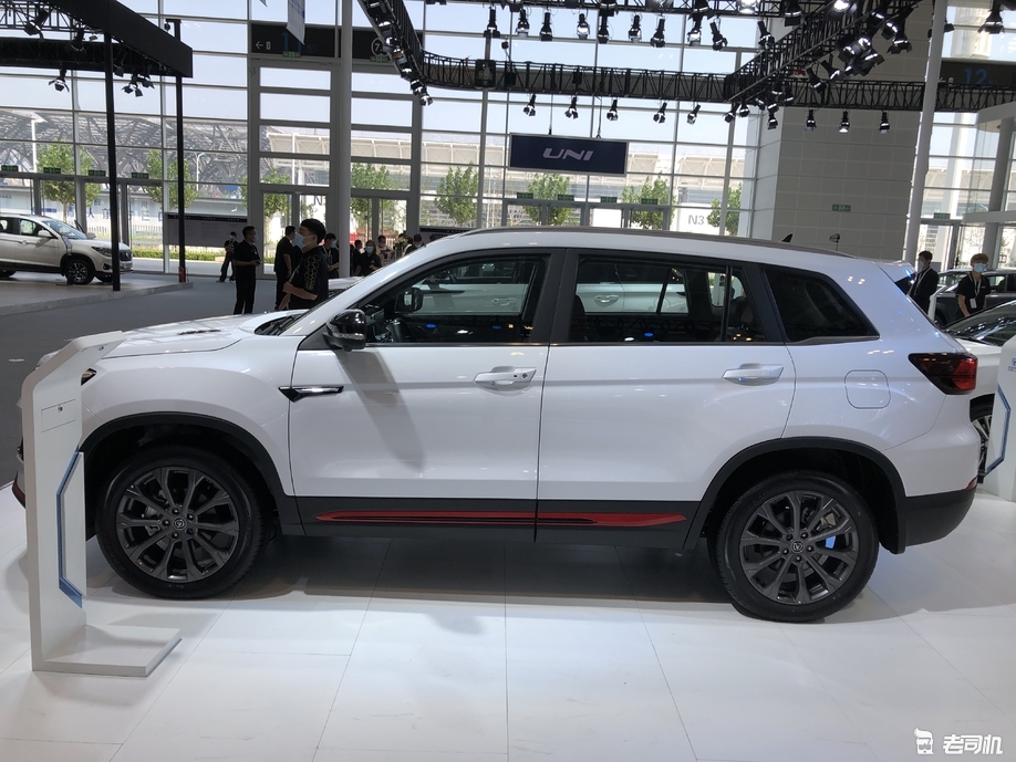 2021天津车展长安cs75蓝鲸版正式亮相