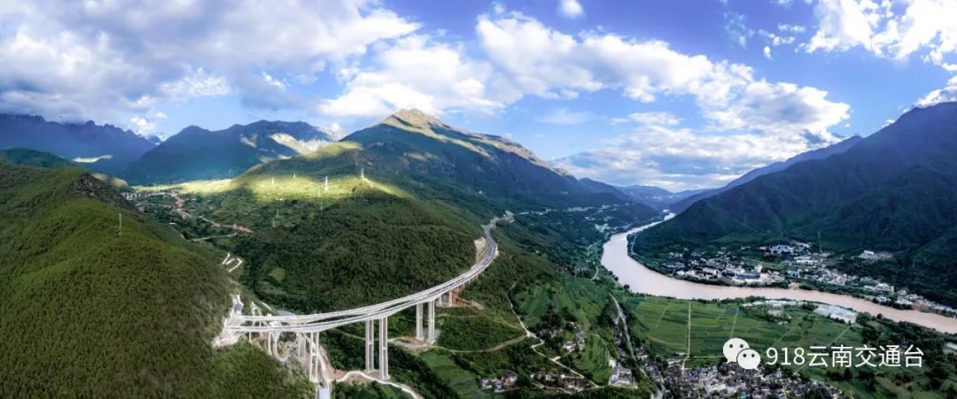 迪庆首条高速公路全线投运!丽江到香格里拉只需1.5小时
