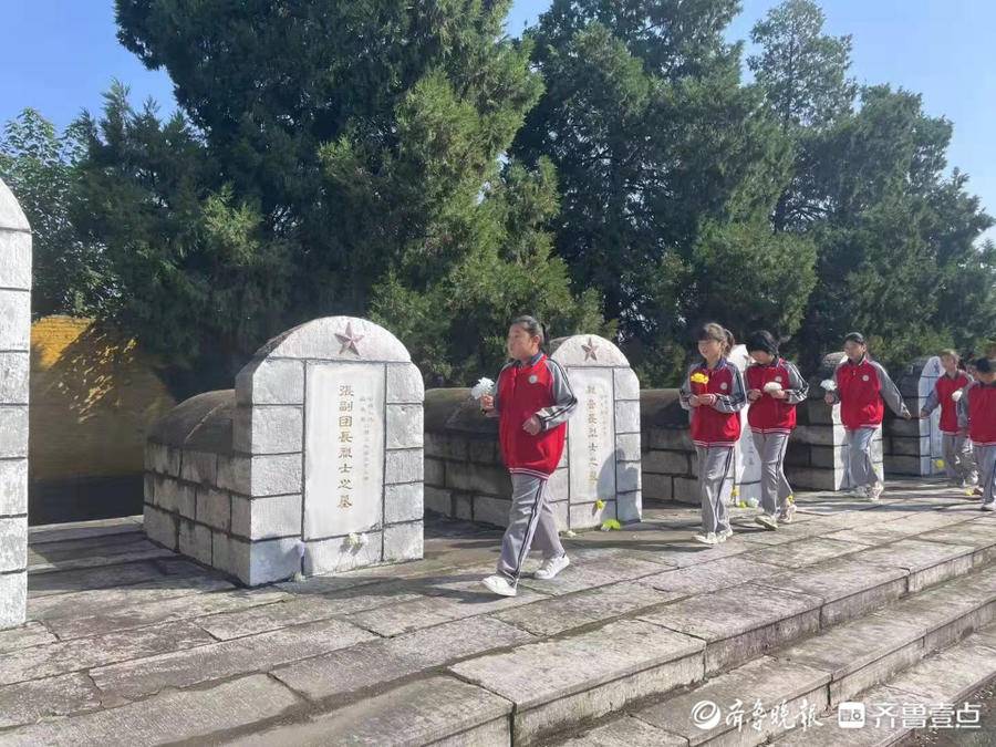 定陶区天中学区东关小学开展“烈士纪念日”活动休闲区蓝鸢梦想 - Www.slyday.coM