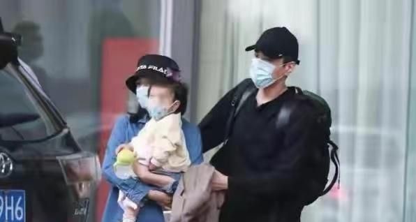 秦霄贤和女神丈夫同框,意外吃到大把狗粮,赵又廷:只有我能娶到休闲区蓝鸢梦想 - Www.slyday.coM 秦霄贤和女神丈夫同框,意外吃到大把狗粮,赵又廷:只有我能娶到休闲区蓝鸢梦想 - Www.slyday.coM