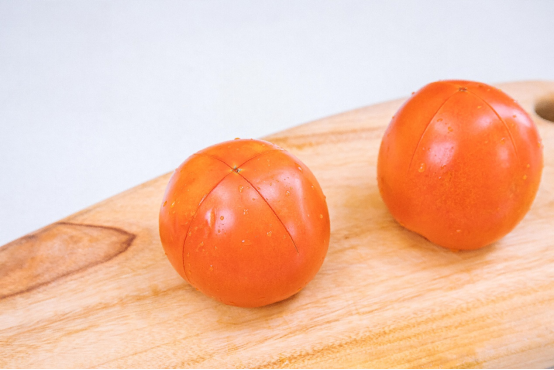 番茄营养丰富，可以炒菜，也能做成小甜点休闲区蓝鸢梦想 - Www.slyday.coM