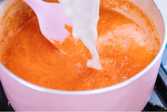 番茄营养丰富，可以炒菜，也能做成小甜点休闲区蓝鸢梦想 - Www.slyday.coM