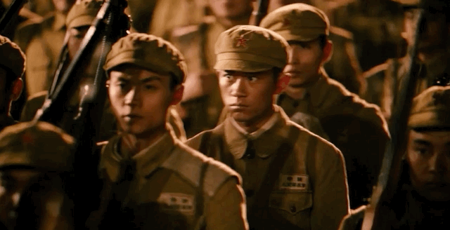 开场就燃爆，哭湿两包纸巾，《长津湖》要破票房纪录了休闲区蓝鸢梦想 - Www.slyday.coM