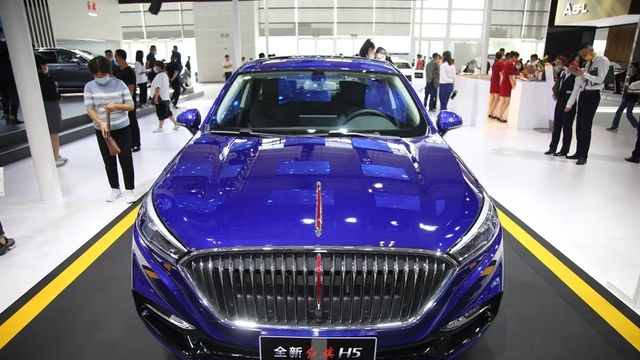天津车展：实拍2022款红旗H5,最高配1.8T引擎!休闲区蓝鸢梦想 - Www.slyday.coM