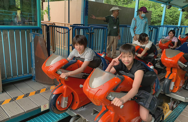 全红婵的笑声太治愈了!没抓上来娃娃很失望,望向身旁后笑了休闲区蓝鸢梦想 - Www.slyday.coM 全红婵的笑声太治愈了!没抓上来娃娃很失望,望向身旁后笑了休闲区蓝鸢梦想 - Www.slyday.coM