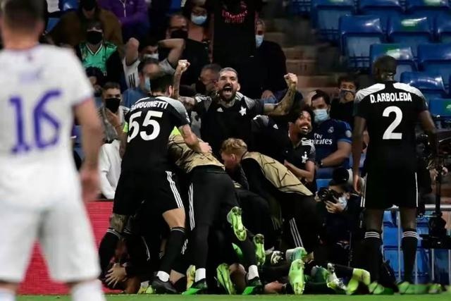 小蚂蚁击溃大象！皇马比2休闲区蓝鸢梦想 - Www.slyday.coM