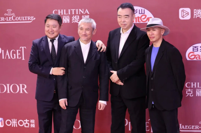 名导对决？《长津湖》和《我和我的父辈》之争，三位演员稳赚不赔休闲区蓝鸢梦想 - Www.slyday.coM