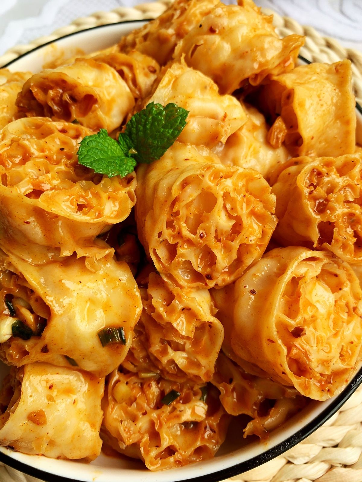 网红凉拌美食凉拌面藕酸甜适中麻辣可口一口一个会爆汁