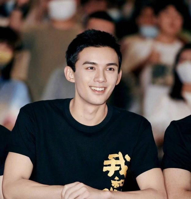 吴京解释为什么《我和我的父辈》之《乘风》篇找吴磊演他儿子?休闲区蓝鸢梦想 - Www.slyday.coM