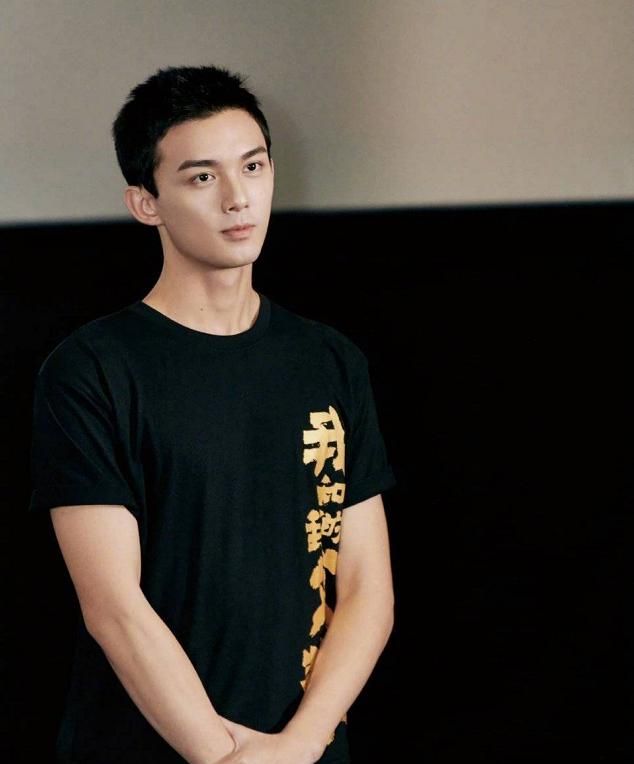 吴京解释为什么《我和我的父辈》之《乘风》篇找吴磊演他儿子?休闲区蓝鸢梦想 - Www.slyday.coM