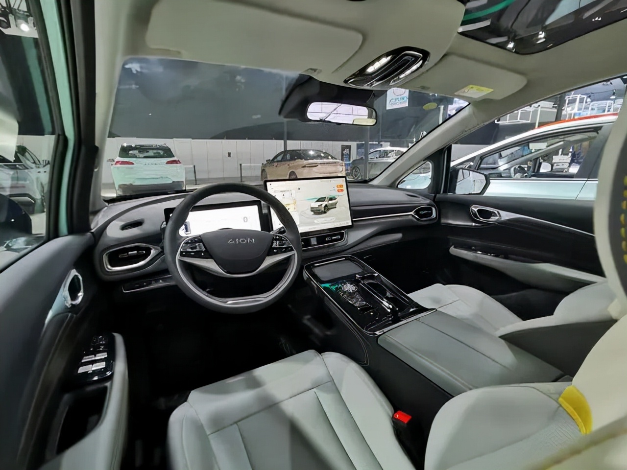 充电5分钟续航112公里aionvplus正式上市售1726万元起