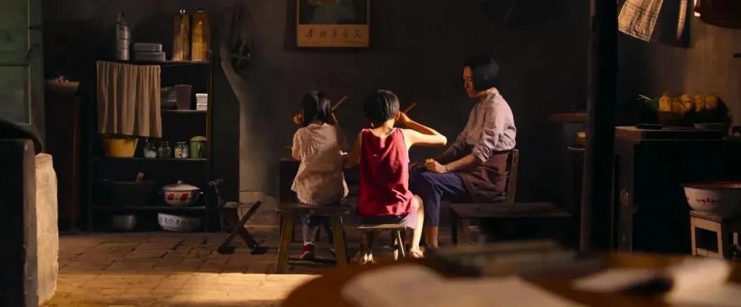 《我和我的父辈》口碑炸裂,连续3年,国庆第一IP都没让人失望休闲区蓝鸢梦想 - Www.slyday.coM 《我和我的父辈》口碑炸裂,连续3年,国庆第一IP都没让人失望休闲区蓝鸢梦想 - Www.slyday.coM