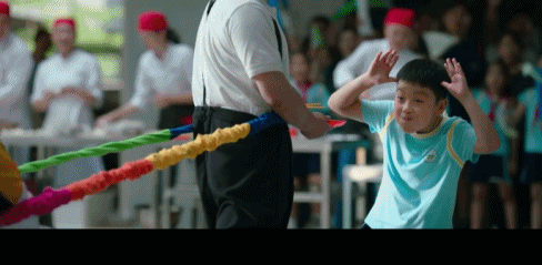 《我和我的父辈》口碑炸裂,连续3年,国庆第一IP都没让人失望休闲区蓝鸢梦想 - Www.slyday.coM 《我和我的父辈》口碑炸裂,连续3年,国庆第一IP都没让人失望休闲区蓝鸢梦想 - Www.slyday.coM