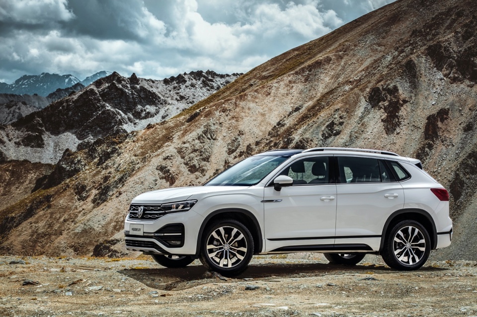 偶像派也是实力派，探岳对比途观L你更Pick谁？