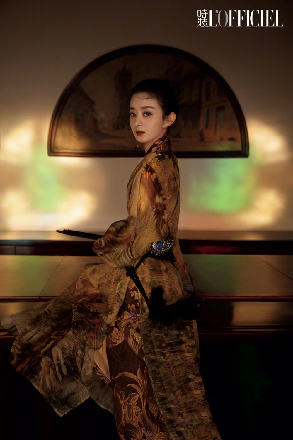 上游时尚|lofficiel十月刊封面人物赵丽颖,中式写意风格尽显淡雅清澈