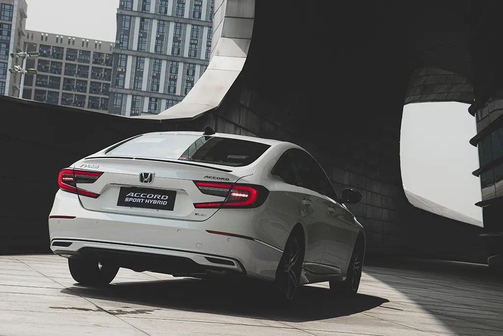 挠车改款本田雅阁混动极速上手雅阁王的再进化