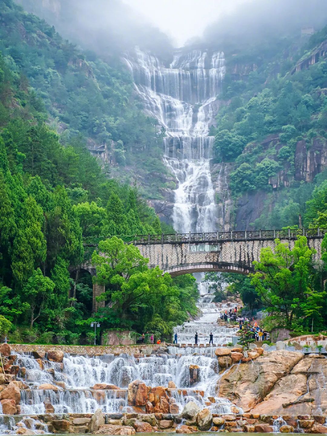 10月1日 天台山大瀑布 琼台仙谷 景区正式启用 会仙桥 天台山 新浪新闻