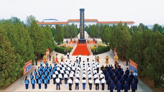 今天，鲜花献给英烈！阳曲县党政军民向人民英雄敬献花篮休闲区蓝鸢梦想 - Www.slyday.coM