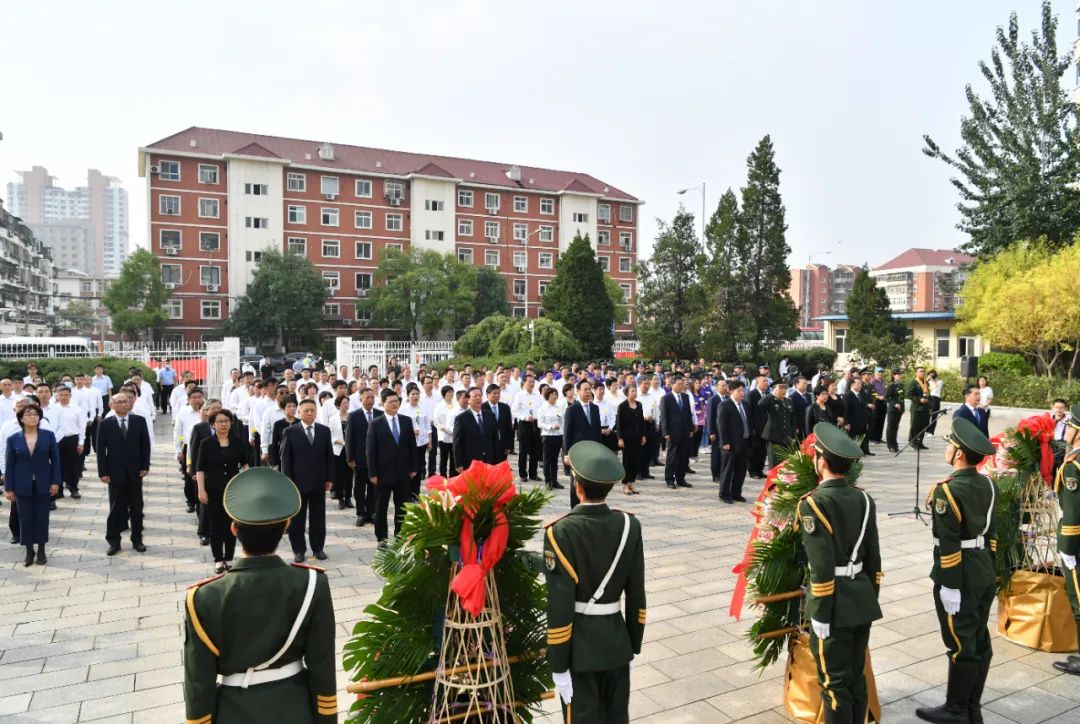 国家烈士纪念日休闲区蓝鸢梦想 - Www.slyday.coM