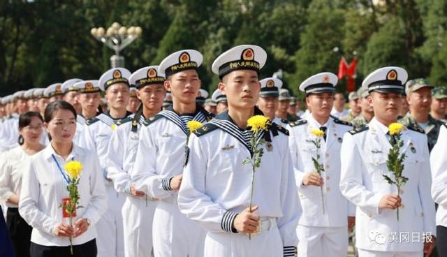 我市隆重举行向英雄烈士敬献花篮活动 张家胜李军杰张社教洪再林参加并瞻仰烈士纪念碑休闲区蓝鸢梦想 - Www.slyday.coM