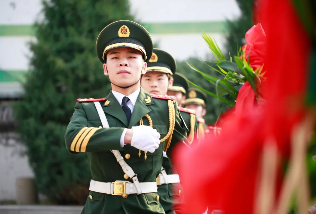 国家烈士纪念日休闲区蓝鸢梦想 - Www.slyday.coM