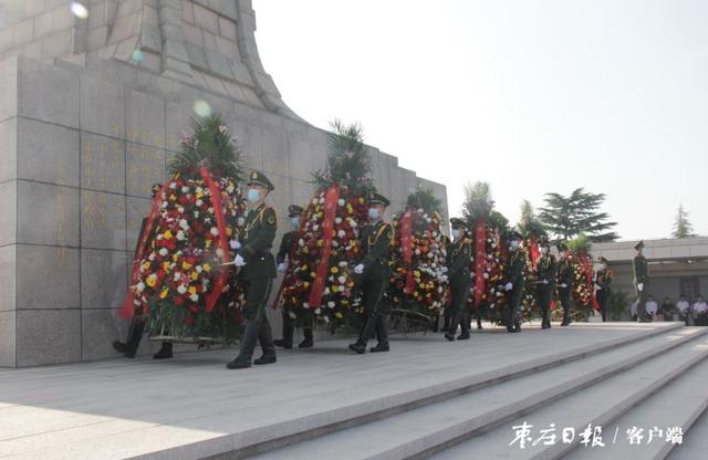 枣庄市举行烈士纪念日向人民英雄敬献花篮仪式休闲区蓝鸢梦想 - Www.slyday.coM