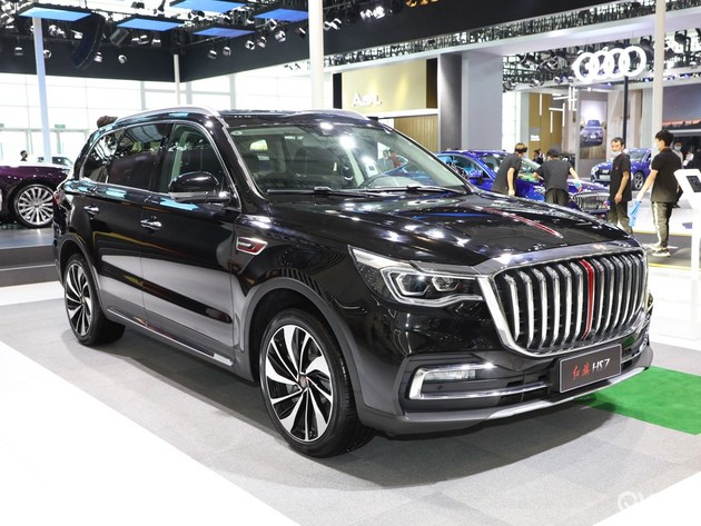 2021天津车展现场,一汽红旗品牌旗下中大型suv-2022款红旗hs7(配置