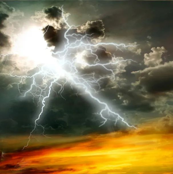 股价暴跌停牌 新力内部人士回应：裁员降薪兜售