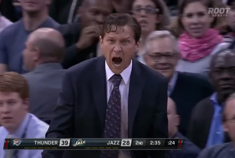 白边：斯奈德和我想象中完全不一样 我曾以为他是个严厉&暴躁的人休闲区蓝鸢梦想 - Www.slyday.coM