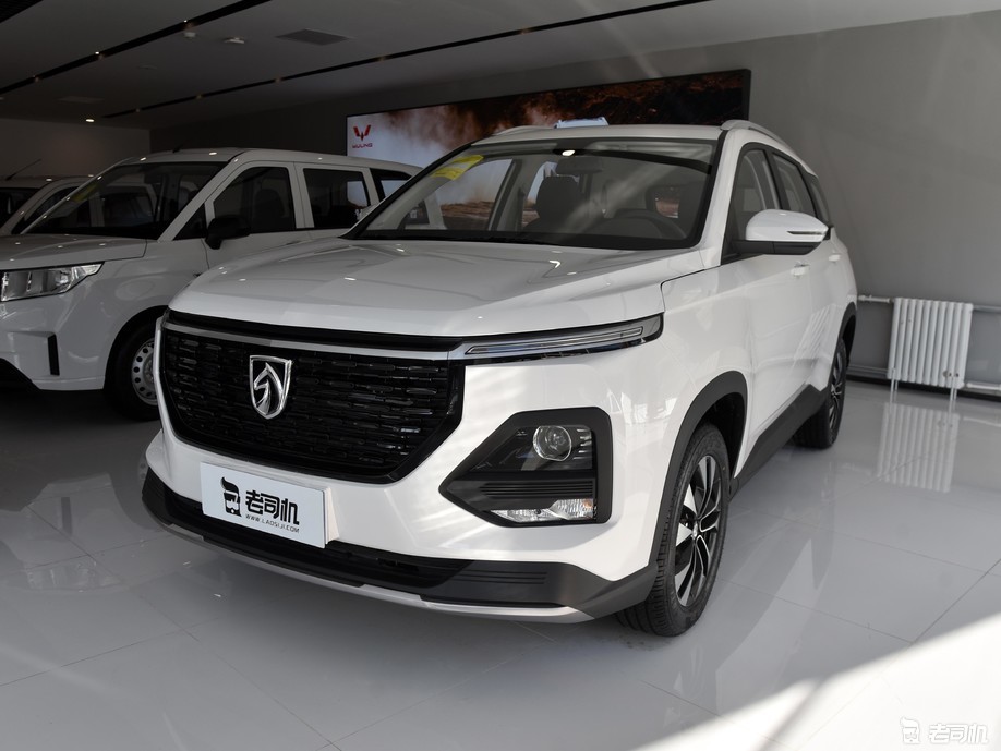 大空间家用车之选小哥带你一起看宝骏530