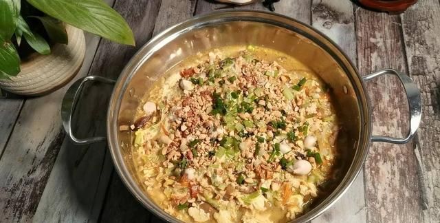 国庆假期吃啥哟,这里有抗疫三大美食分享,第一便是：莆田焖豆腐休闲区蓝鸢梦想 - Www.slyday.coM