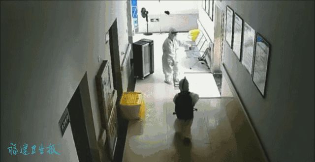 国庆假期吃啥哟,这里有抗疫三大美食分享,第一便是：莆田焖豆腐休闲区蓝鸢梦想 - Www.slyday.coM