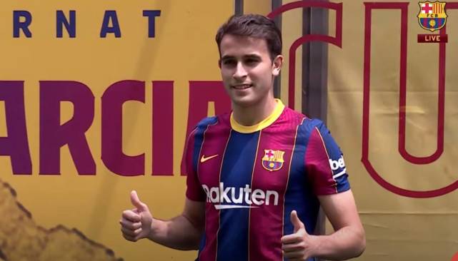 天坑！巴萨新援6次登场2次被罚下 球迷：还不如朗格莱休闲区蓝鸢梦想 - Www.slyday.coM